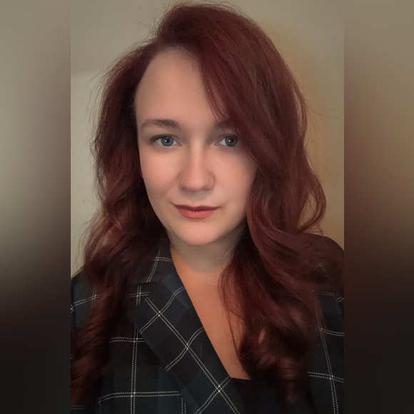 Meet your Posher, Ashley - Picture 1 of 3